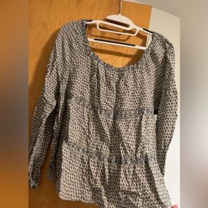 Old Navy Black and White Geometric Blouse
